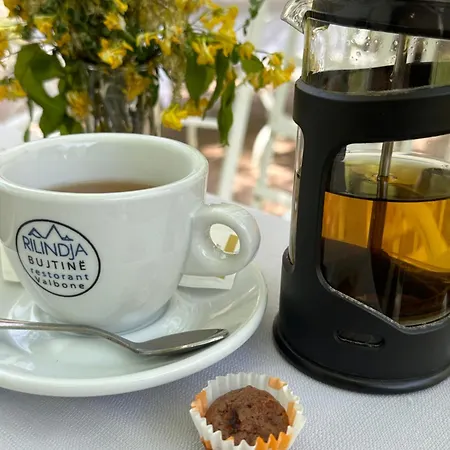 Rilindja Гостевой дом *